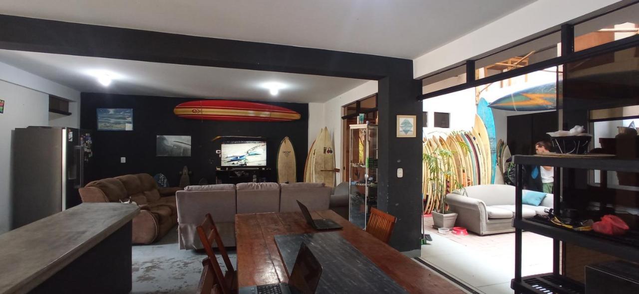 Bravo Hostels: Surf House Punta Hermosa Esterno foto